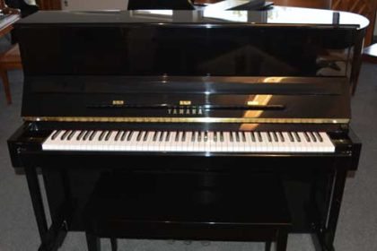 Yamaha Model T-118 Upright Piano