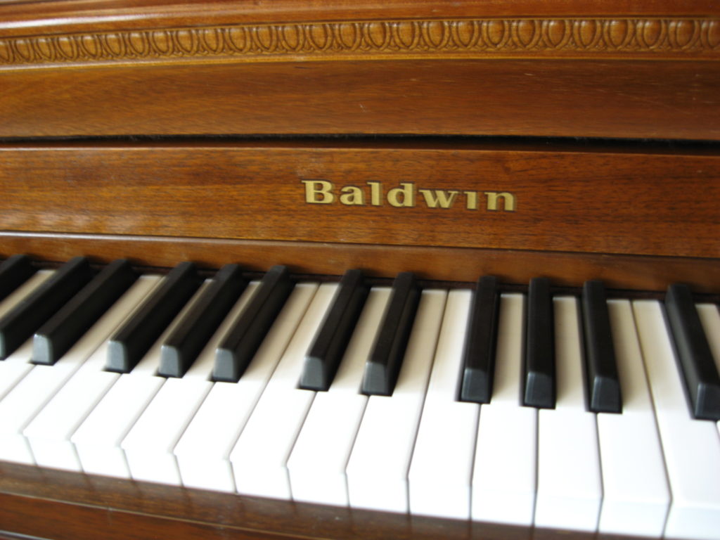 Baldwin model 651 Console Piano 3 at 88 Keys Piano Warehouse & Showroom