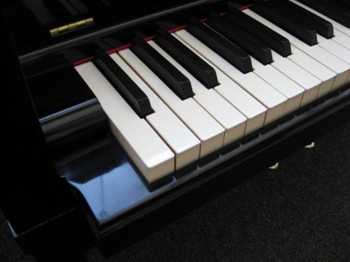 Steinway Contemporary Console Piano model 100 Endblock at 88 Keys Piano Warehouse & Showroom