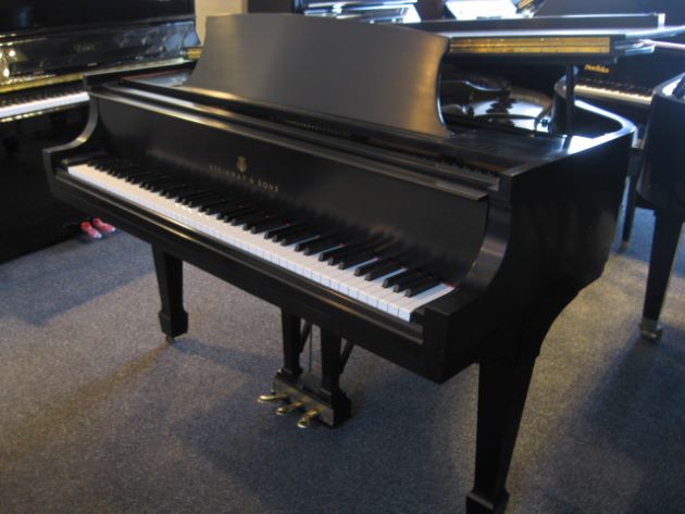 Steinway model M S#393780 Grand Piano Ebony at 88 Keys Piano Warehouse & Showroom