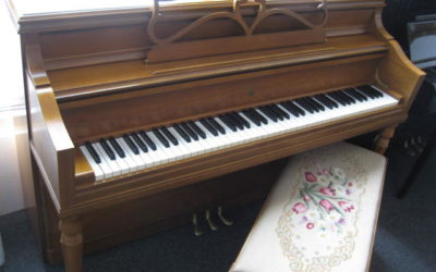 Fischer Console Piano