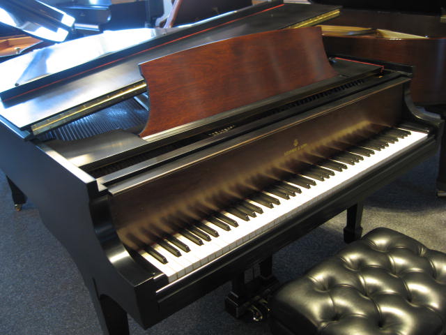 Steinway model M Two-toned finish Grand Piano Lid at 88 Keys Piano Warehouse & Showroom