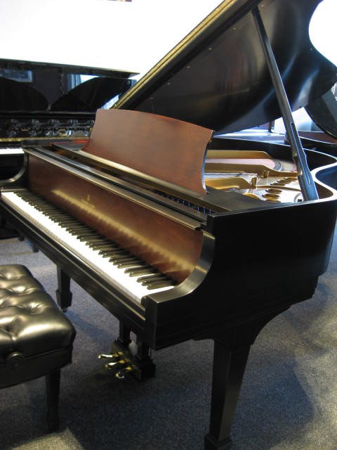 Steinway model M Two-toned finish Side at 88 Keys Piano Warehouse & Showroom