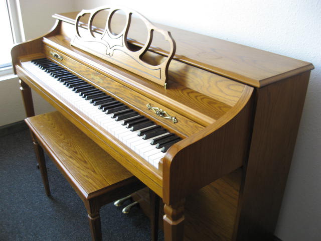 Mediterranean Wurlitzer Spinet Piano Treble at 88 Keys Piano Warehouse & Showroom