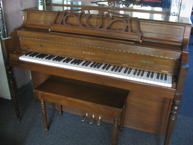 Kawai model 601-T Console Piano Front at 88 Keys Piano Warehouse & Showroom