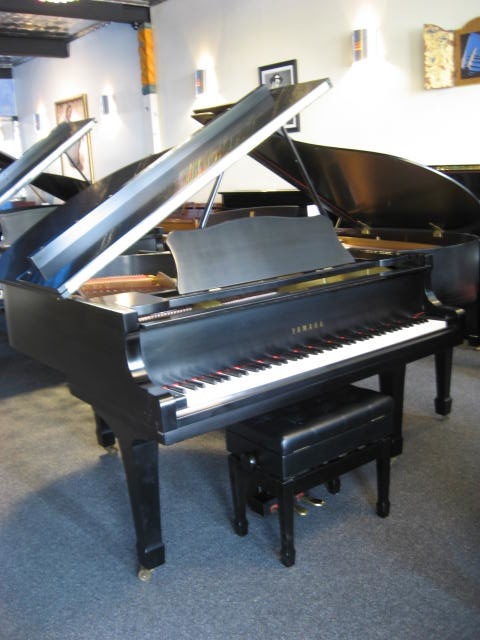 Yamaha model G1 Grand Piano Lid at 88 Keys Piano Warehouse & Showroom