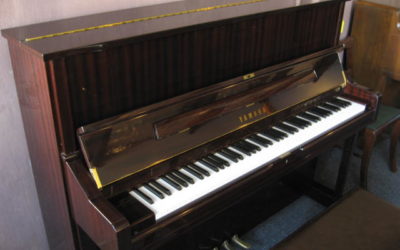 Yamaha model U1 Studio Upright Piano in Mahogany