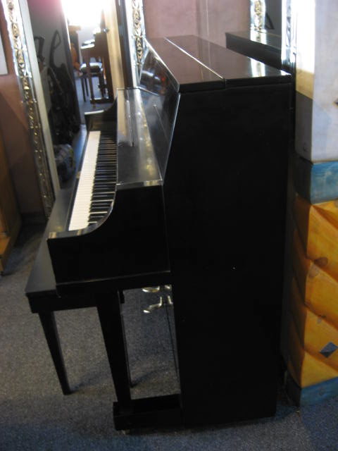 Yamaha model P2 Studio Upright Piano 2 Treble at 88 Keys Piano Warehouse