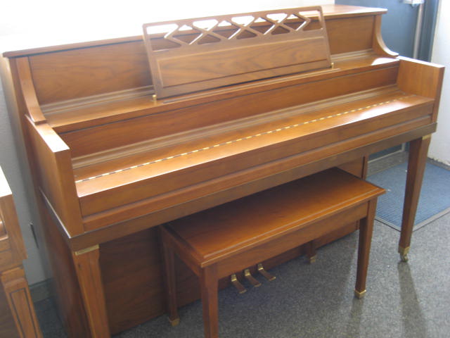 Kawai Console Piano 3 Fallboard at 88 Keys Piano Warehouse