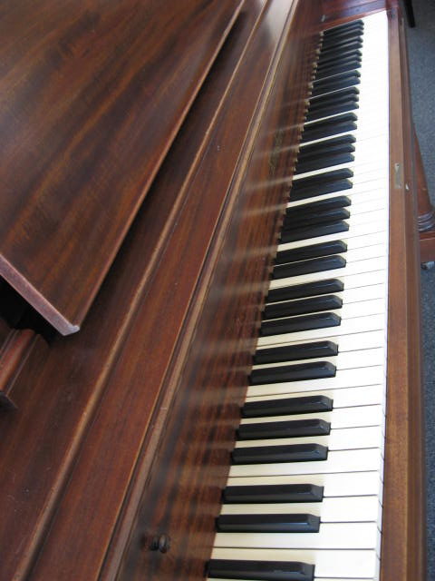 Kingsbury Upright Piano Keyboard at 88 Keys Piano Warehouse