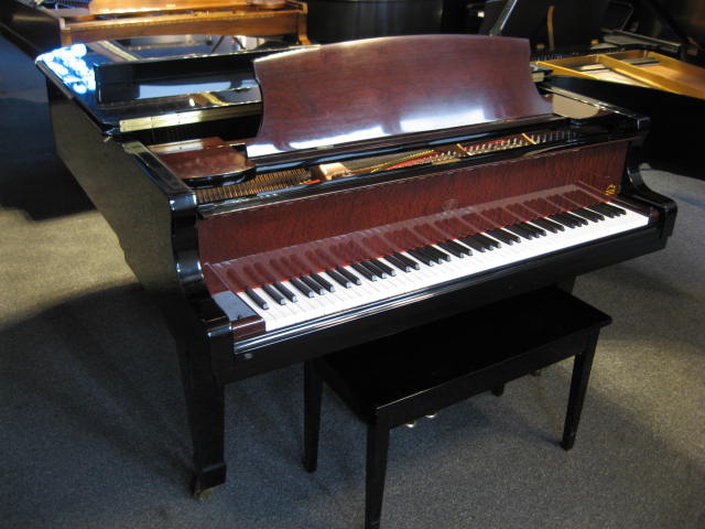 Pramberger model JP-185 Grand Piano 2 Closed at 88 Keys Piano Warehouse